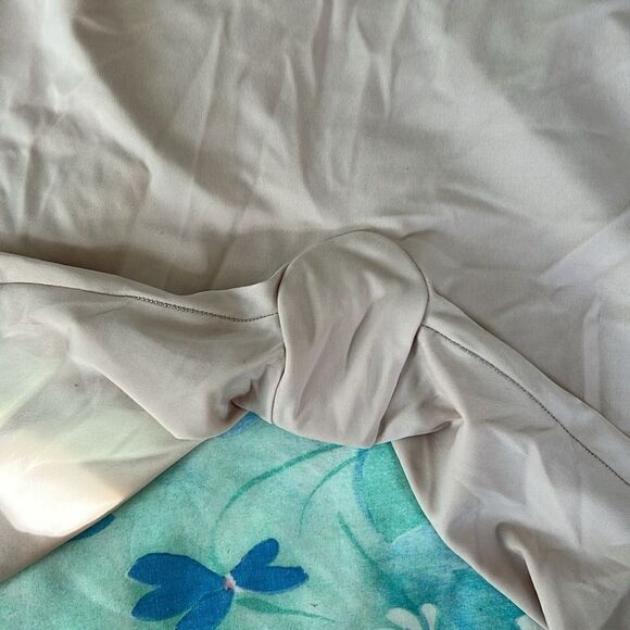 Red Hot Spanx High Waisted Shorts - L - Picture 2 of 7